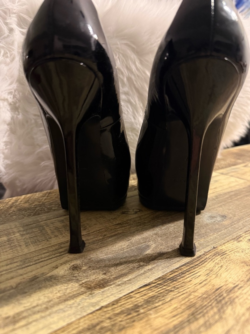 Yves Saint Laurent (YSL) Black Patent Platform Stiletto Pumps – EU 37 (US ~7) - Picture 4 of 9